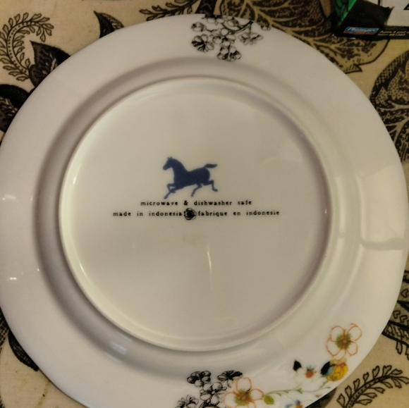 4 Retired Anthropologie Carousel Horse Plates - Picture 9 of 9